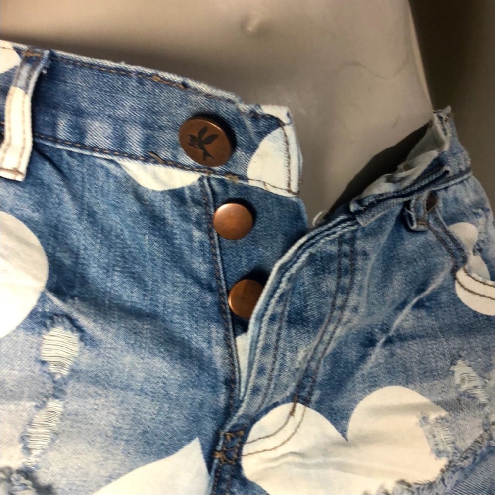 ONE X ONE TEASPOON BANDIT 🩷 Heart Print Denim Shorts - Picture 10 of 12